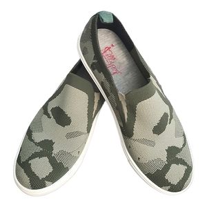 Jellypop Slip On Camo Low Top Canvas Sneakers Women's Size 9